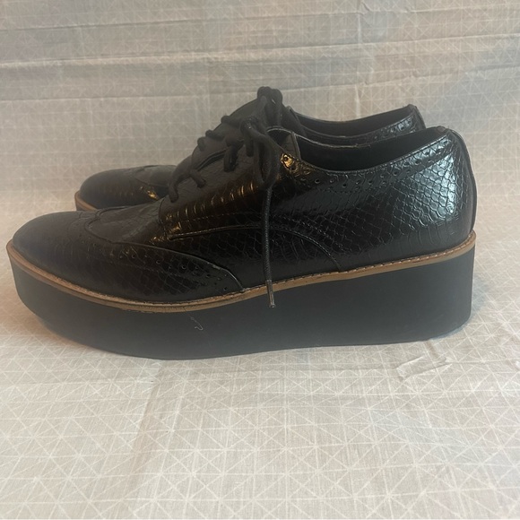 Madden Girl Written Black Snake Platform Oxfords 11 - Picture 3 of 8